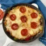Delicious crustless pizza bowl with fresh toppings and melted cheese