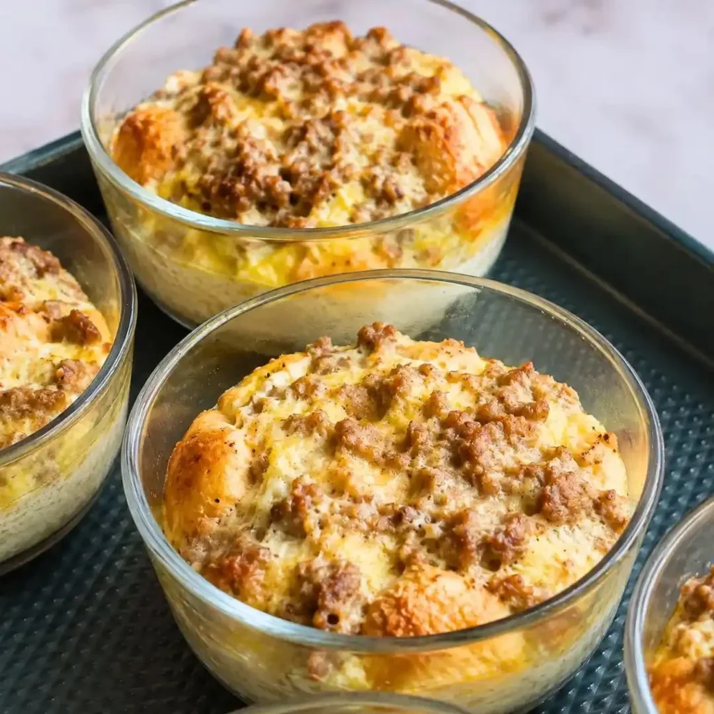 High protein biscuits and gravy breakfast bowl meal prep for nutritious mornings